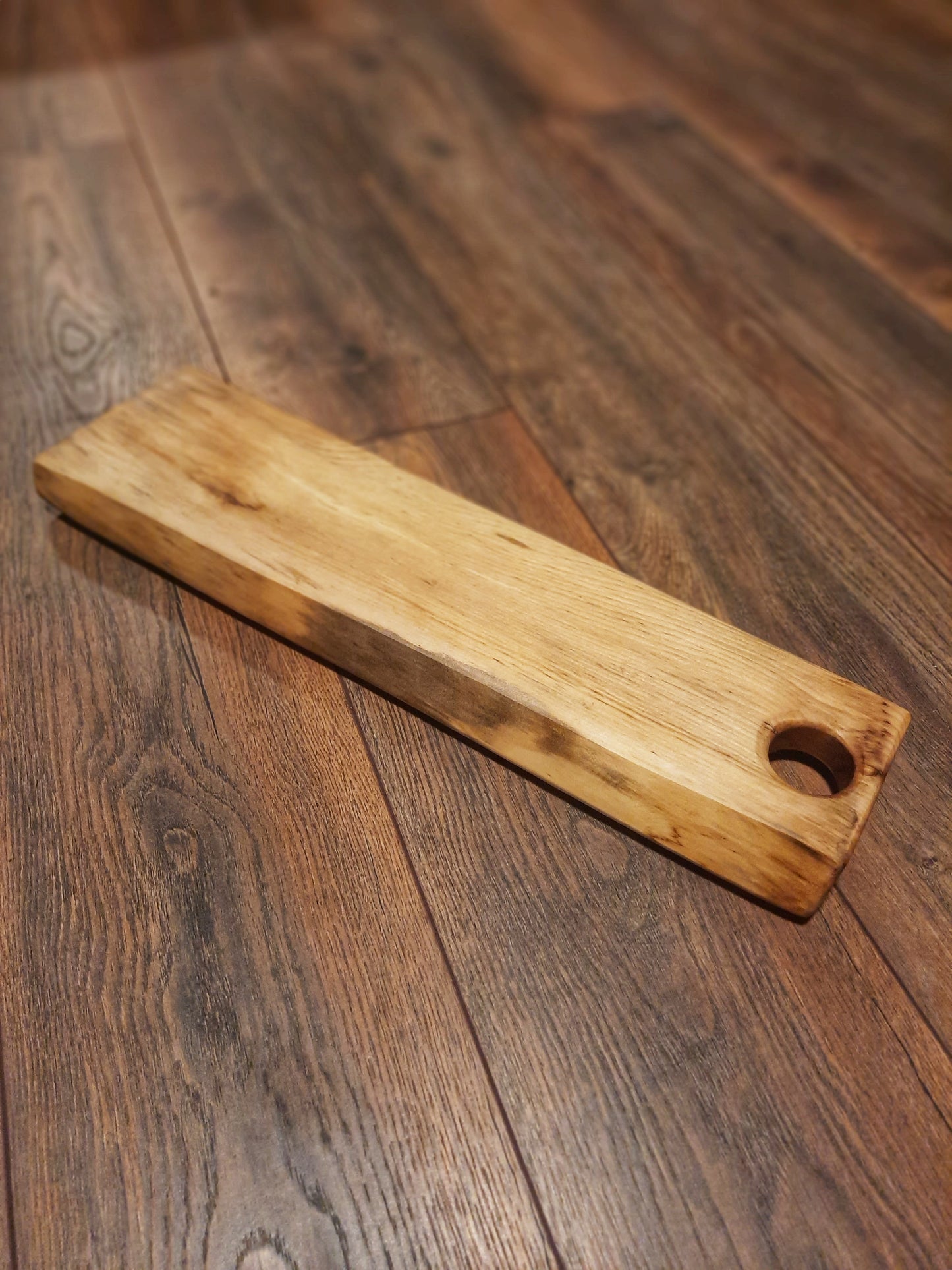 Chestnut long chopping board