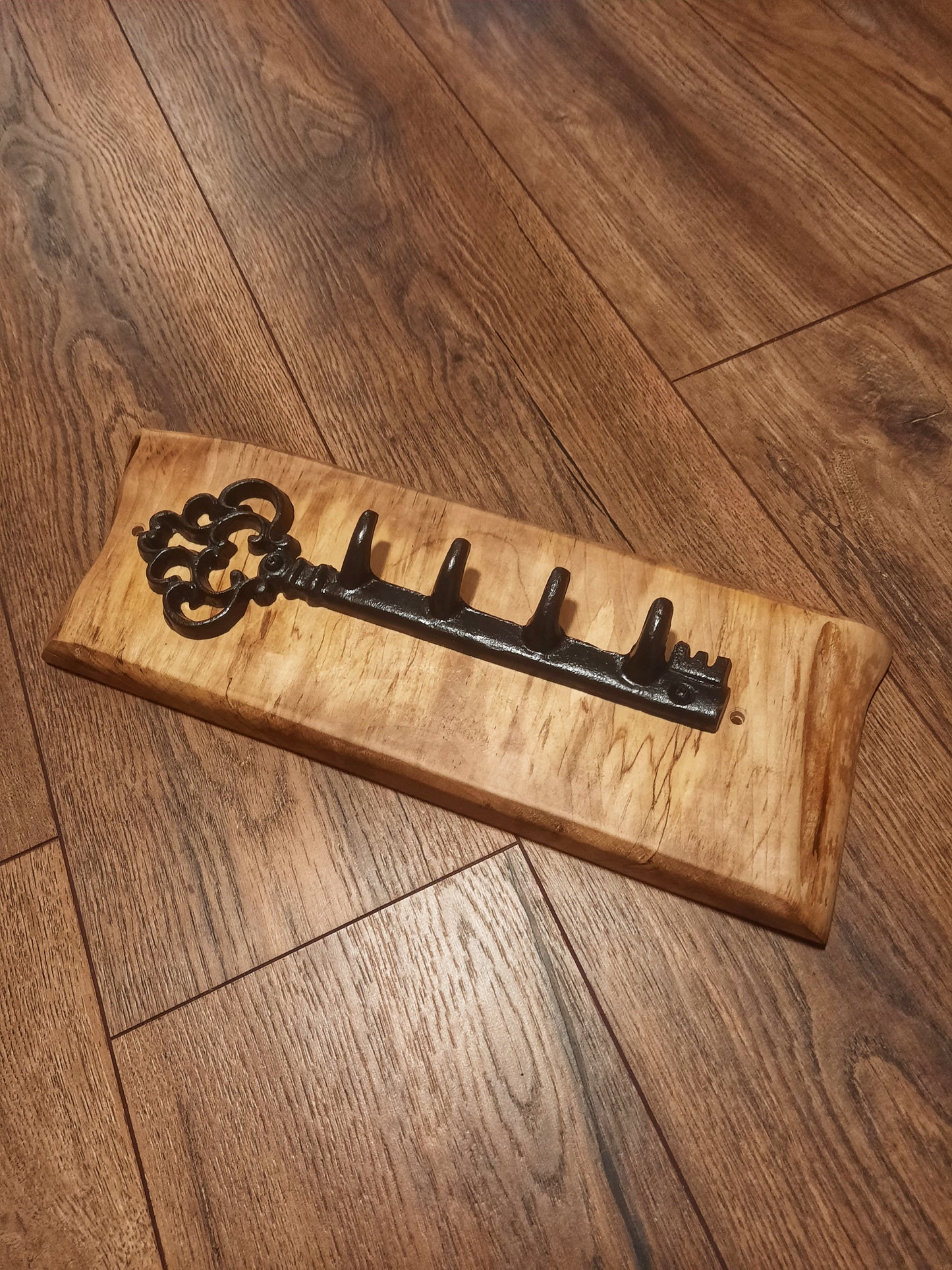 Wall mounted key hook