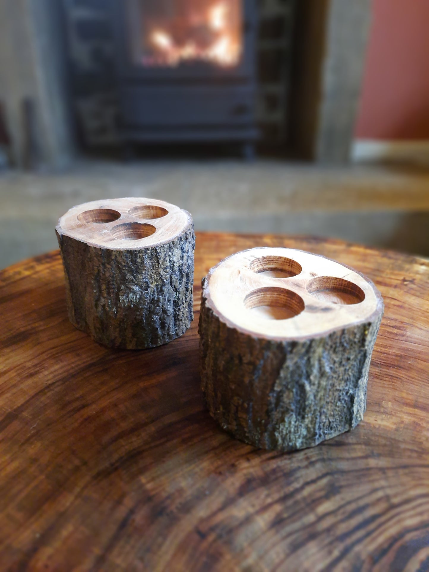 (L) Rustic Round Three tealight holder