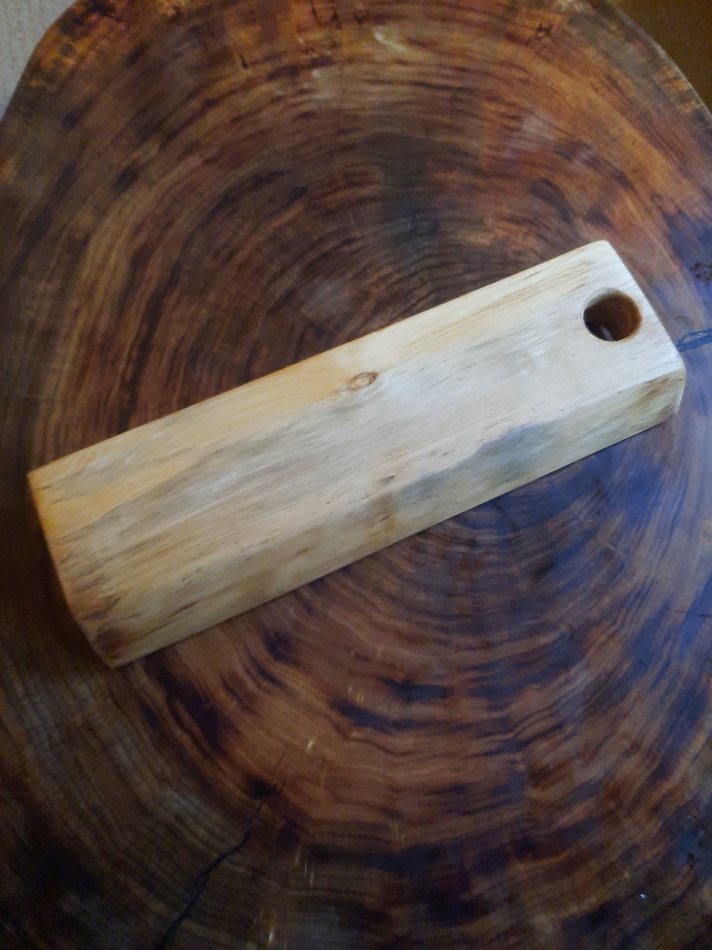 Heavy duty long chopping board.