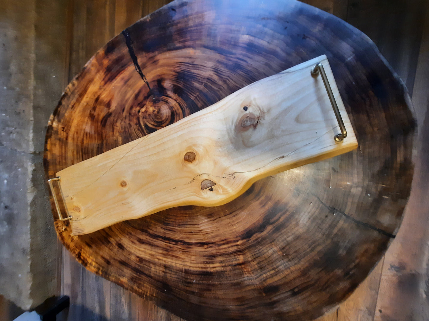 Pine serving board (gold handles)