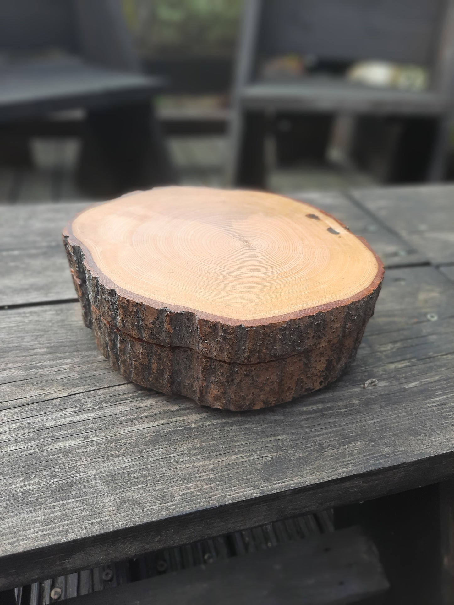 Rustic storage round