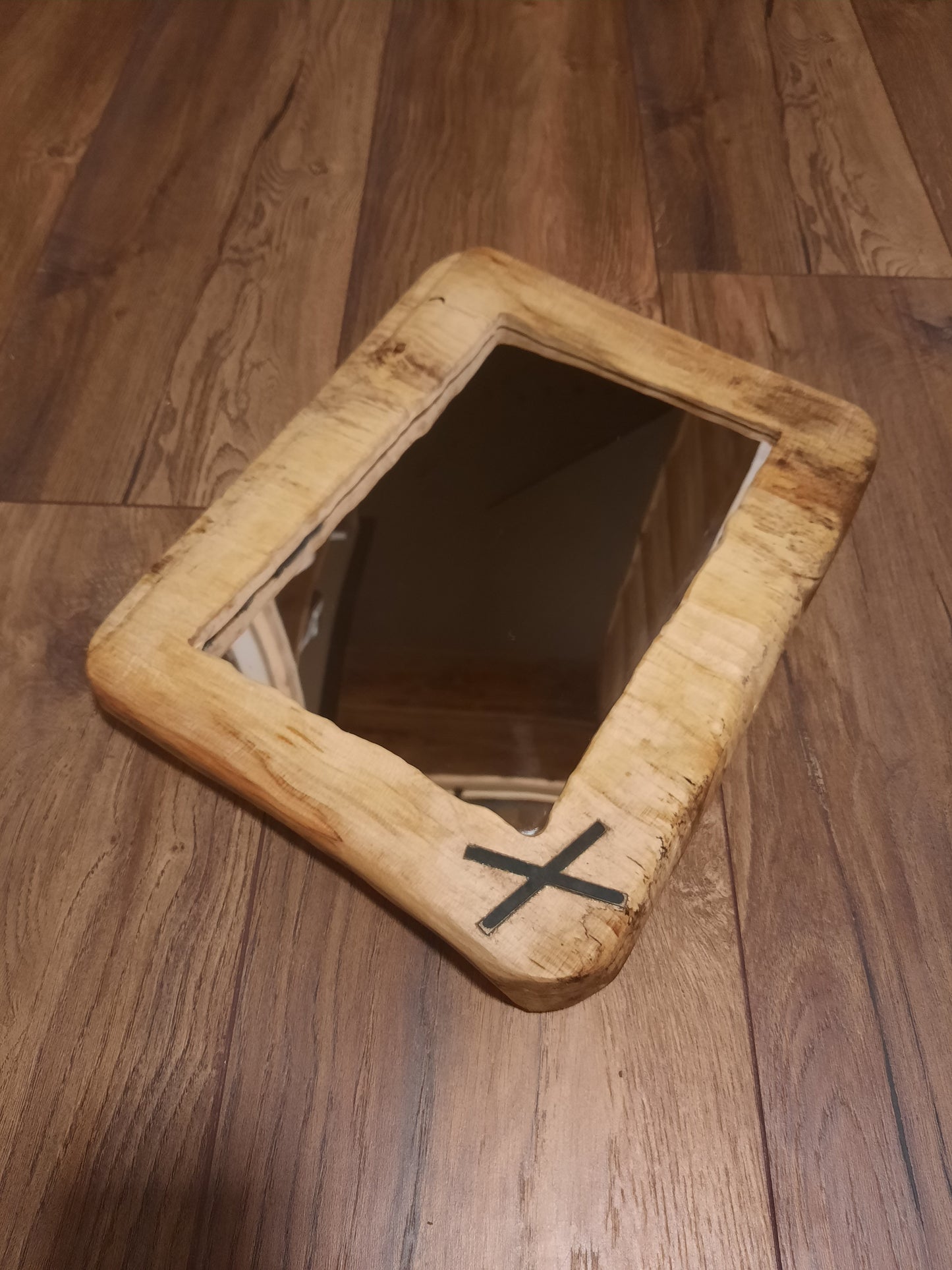 Live edge mirror